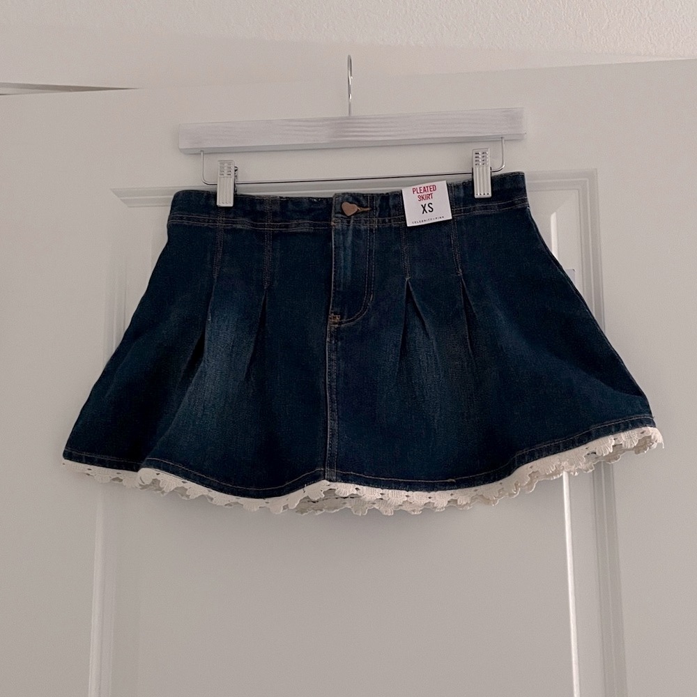 Celebrity Pink Mini Skirt Denim Lace Trim Pleated Jean Skirt